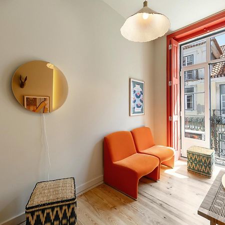 The Traditional Arts Memoir, Downtown Flat With Balcony And Comfort Lisbon Bagian luar foto