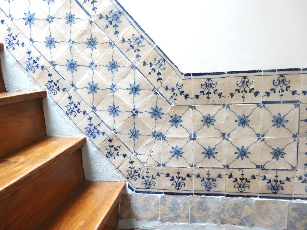 The Traditional Arts Memoir, Downtown Flat With Balcony And Comfort Lisbon Bagian luar foto