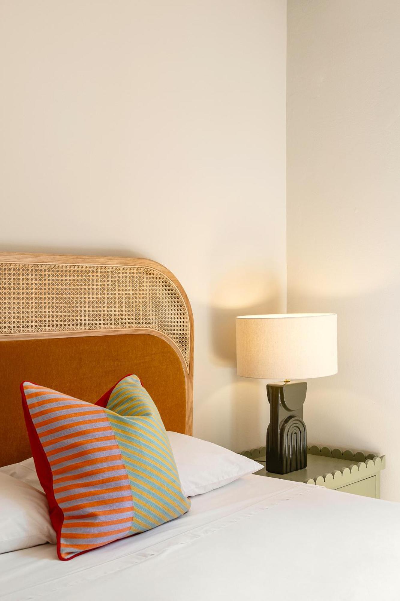 The Traditional Arts Memoir, Downtown Flat With Balcony And Comfort Lisbon Bagian luar foto