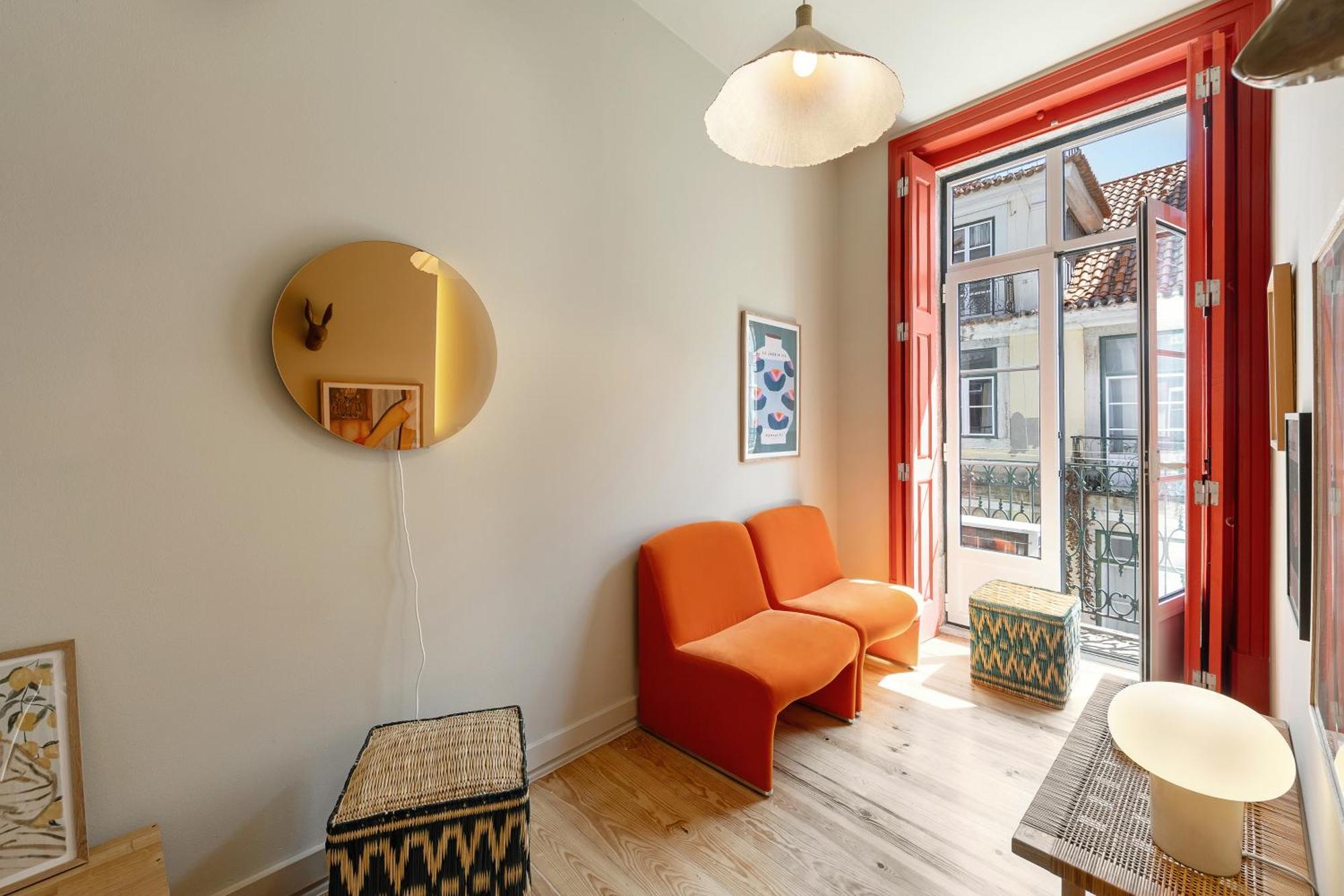 The Traditional Arts Memoir, Downtown Flat With Balcony And Comfort Lisbon Bagian luar foto