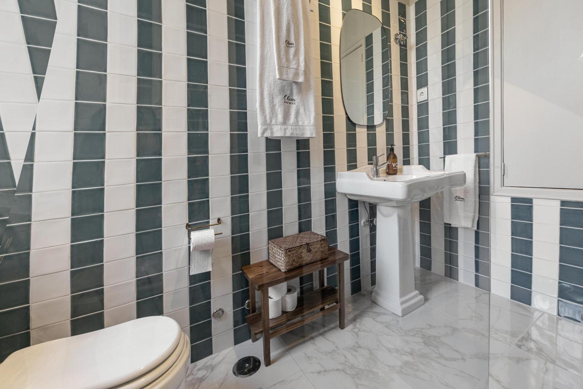 The Traditional Arts Memoir, Downtown Flat With Balcony And Comfort Lisbon Bagian luar foto